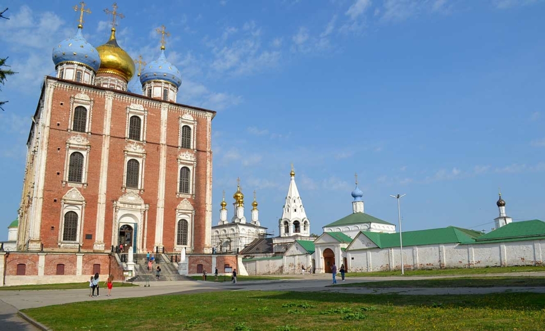 <span style="font-weight: bold;">25.04.2026&nbsp;Рязань. Кремль. Спасский монастырь. Преображенский монастырь. и др. Николо-Ямской храм. Поклонение мощам Св. Василия Рязанского. мощи св. Любушки Рязанской.&nbsp;(Ольга Александровна).</span><br>