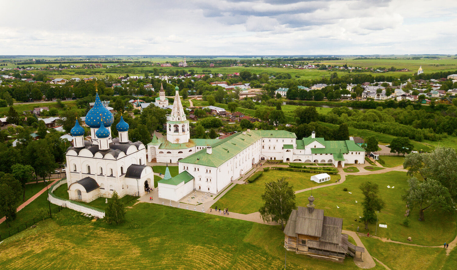 <span style="font-weight: bold;">24.05.2025 Санино. Свято-Никольский монастырь. Суздаль. Кремль. Монастыри и храмы. Ризоположенский монастырь. Покровский монастырь. Воскресенский храм. Казанский храм.</span><br>